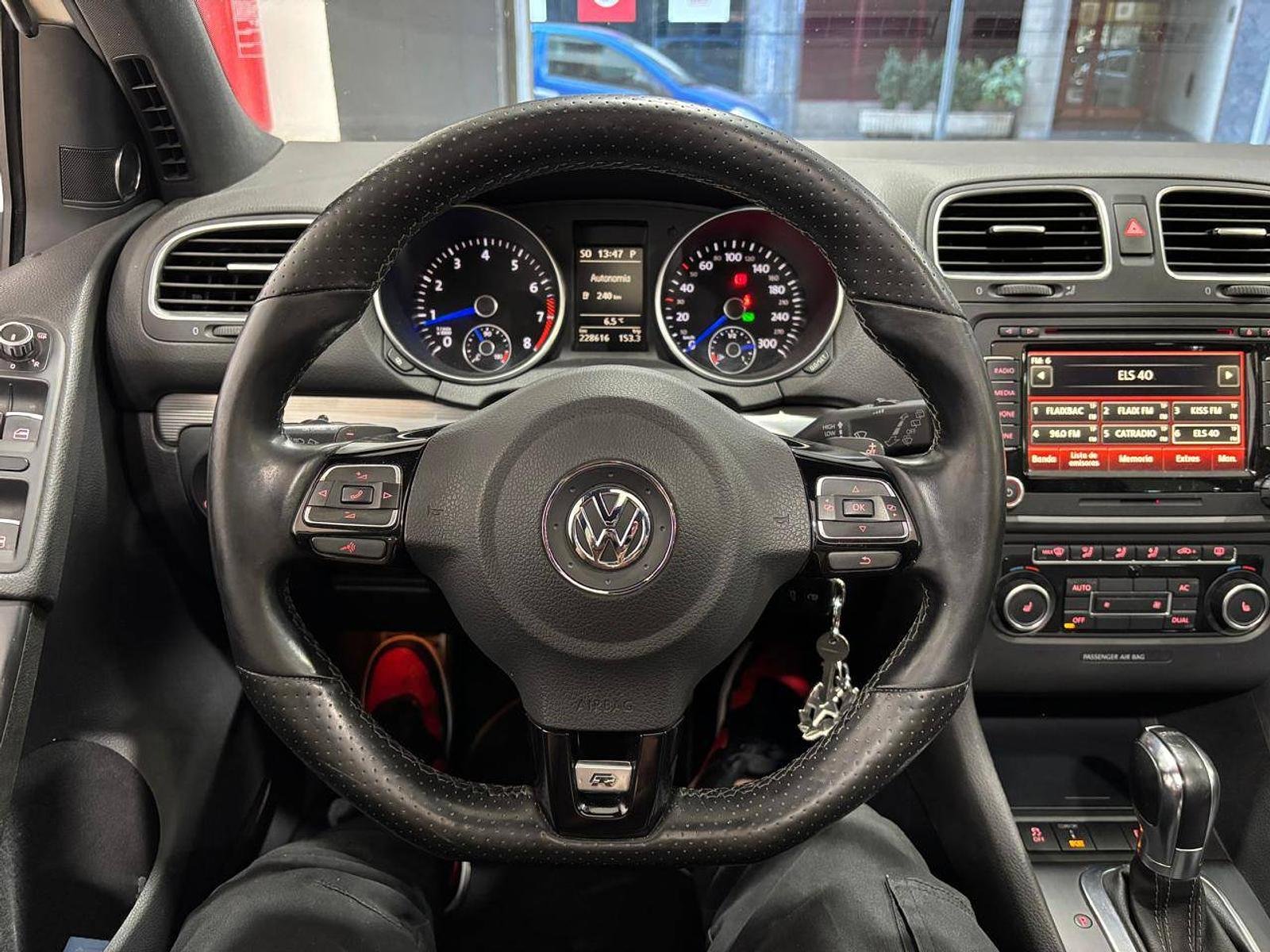 Volkswagen Golf R