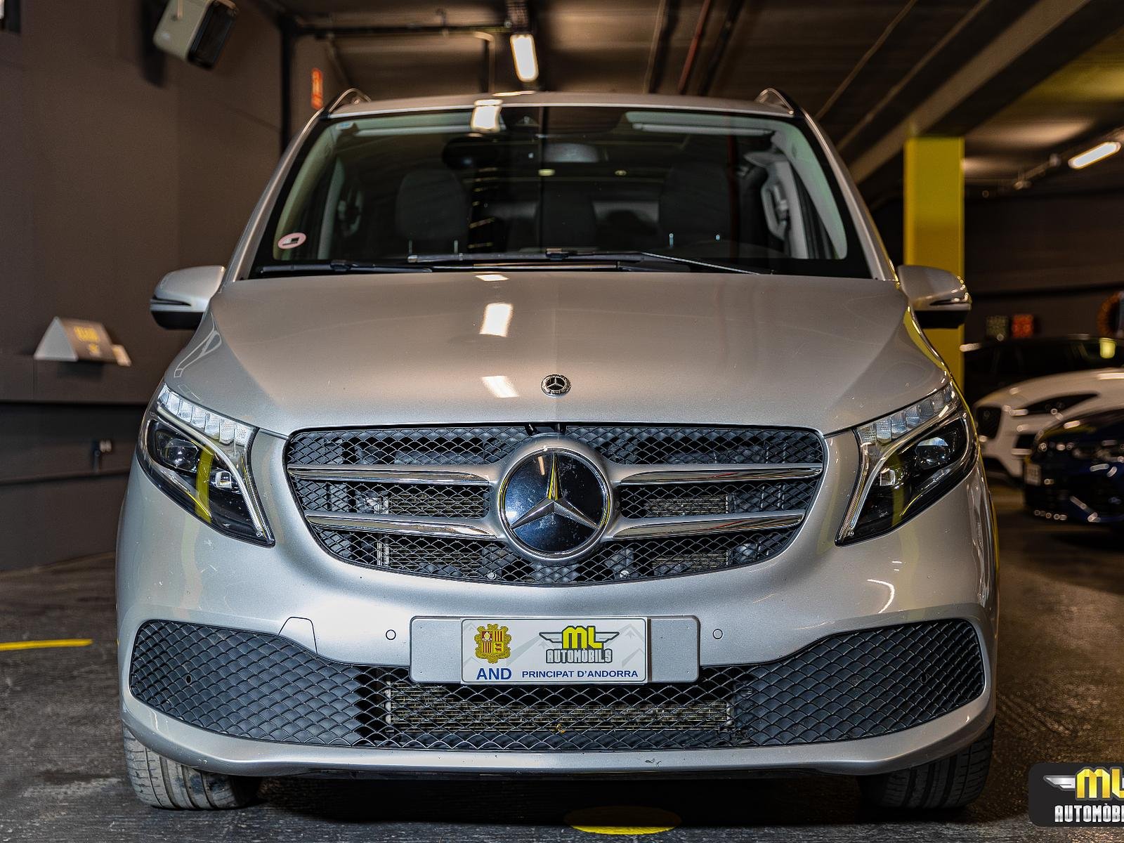 Mercedes-Benz V-Class