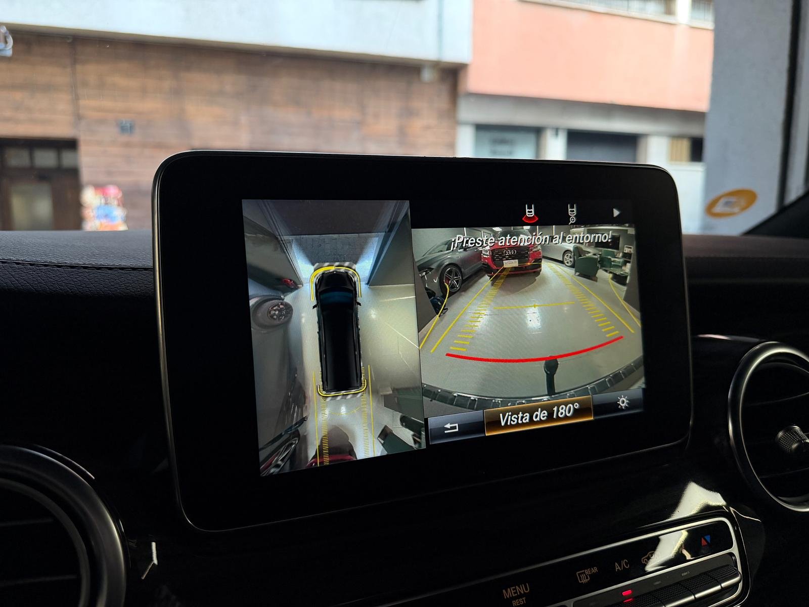 Mercedes-Benz V-Class