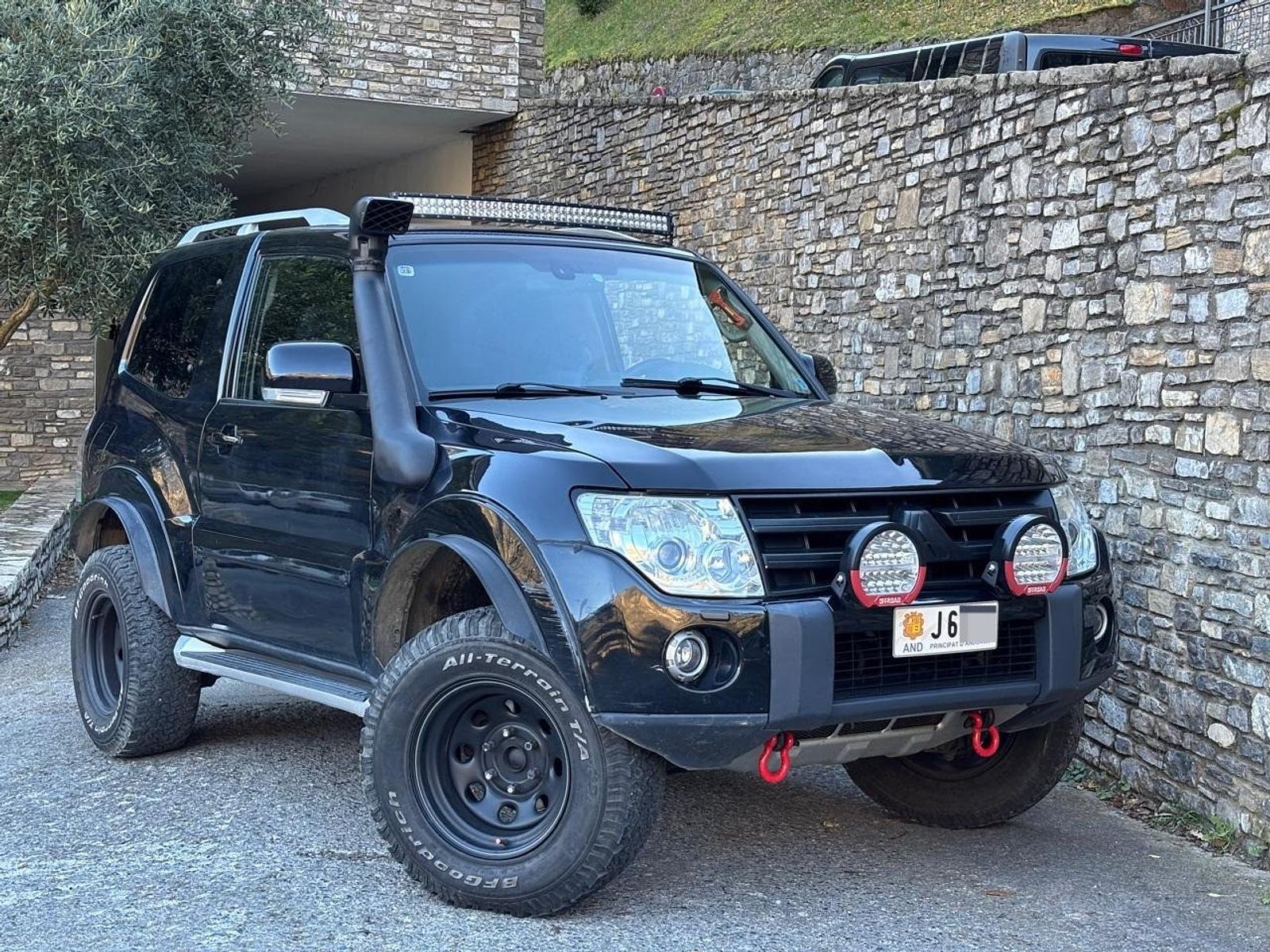 Mitsubishi Montero