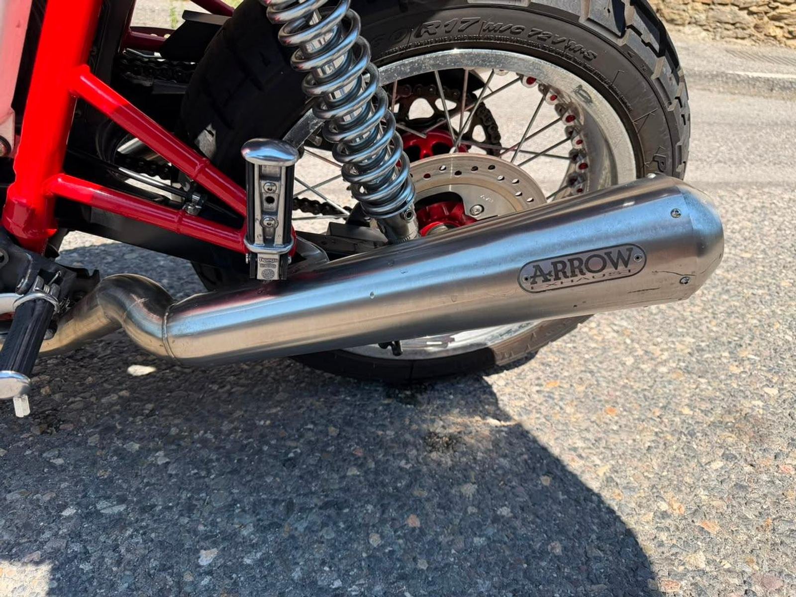 Triumph Thruxton 900