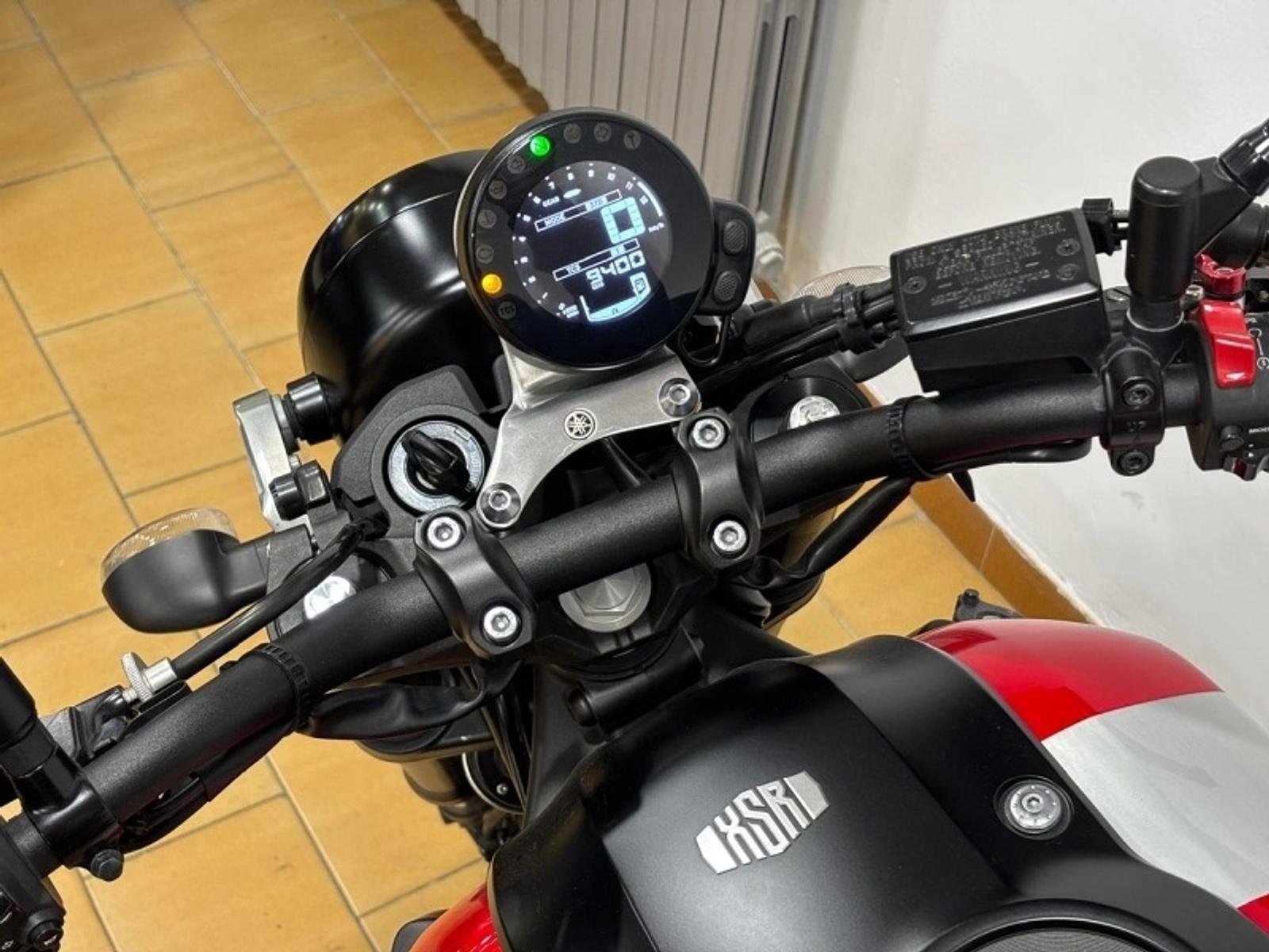 Yamaha XSR900