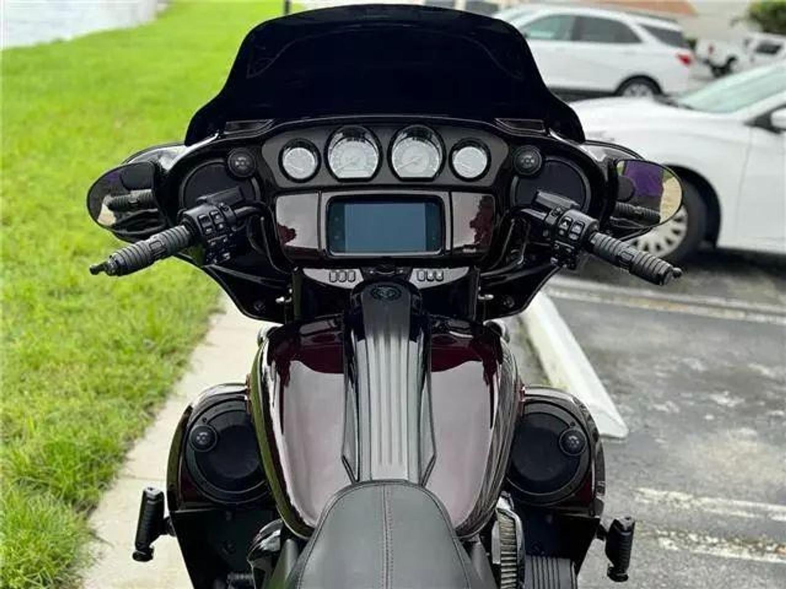 Harley-Davidson CVO Street Glide