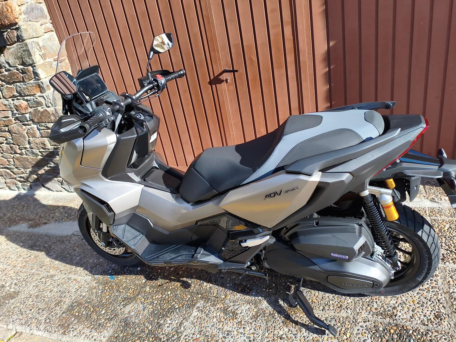 Honda ADV 350