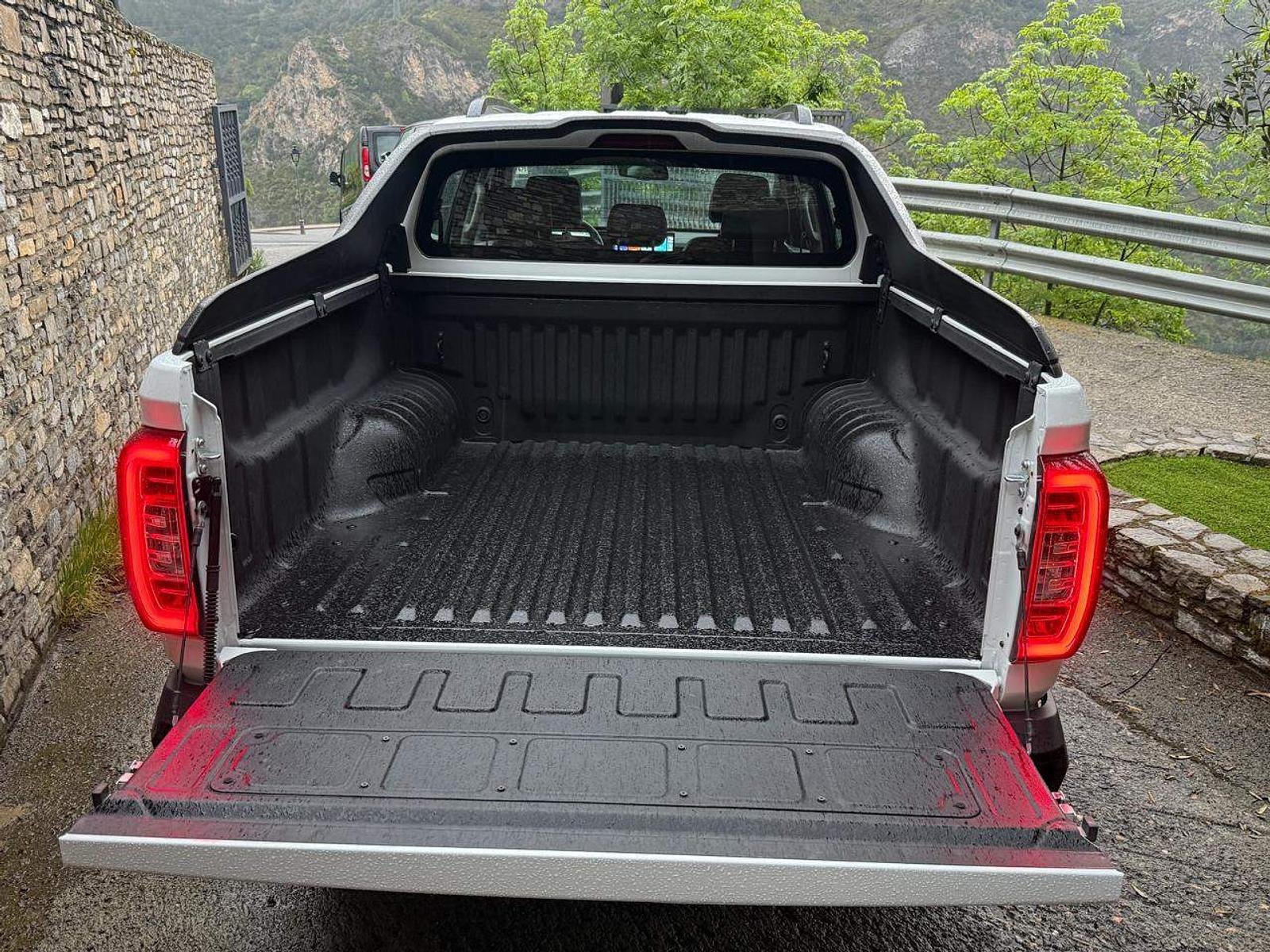 Maxus T70