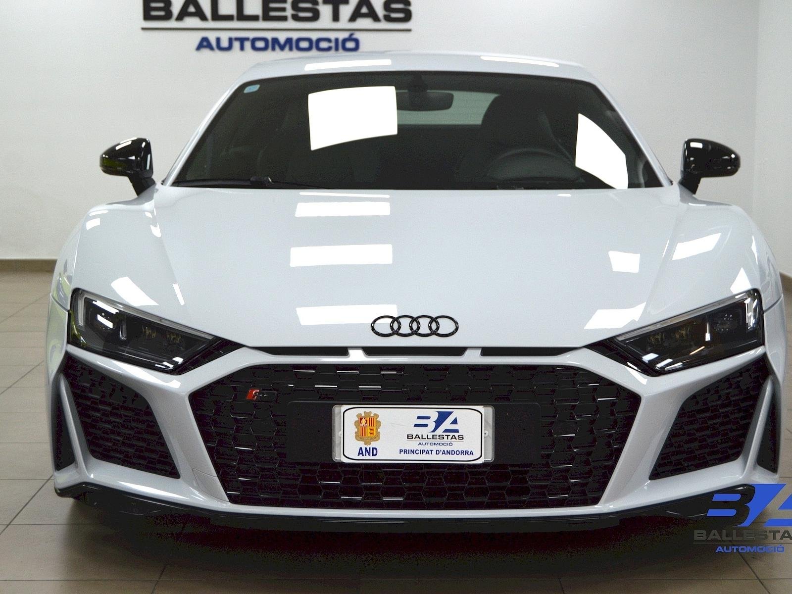Audi R8