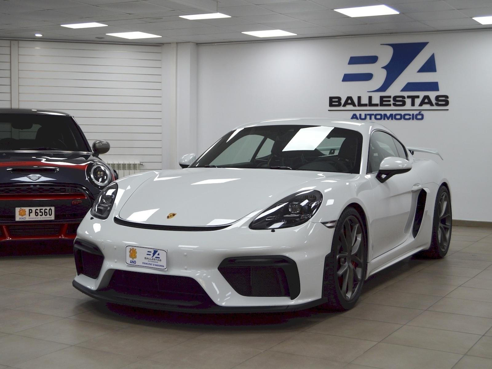 Porsche Cayman Gt4