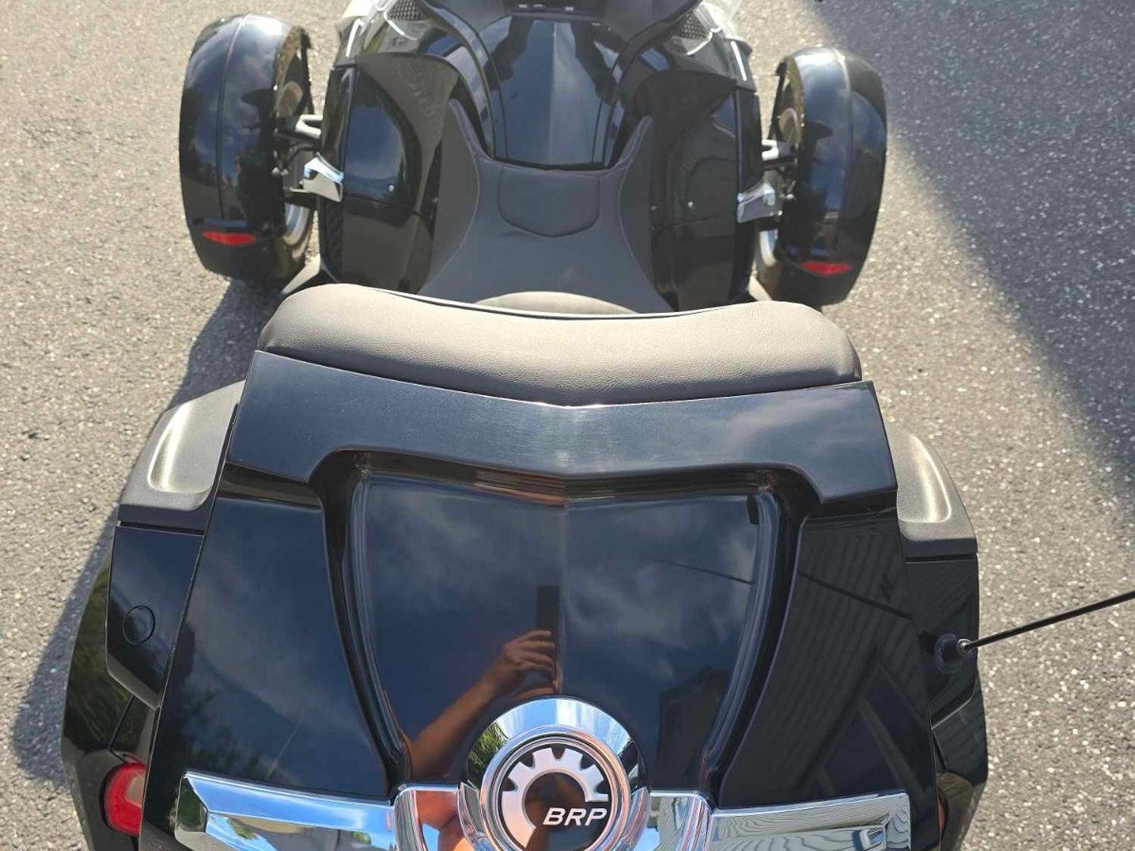 Can-Am Spyder Roadster RT Limited