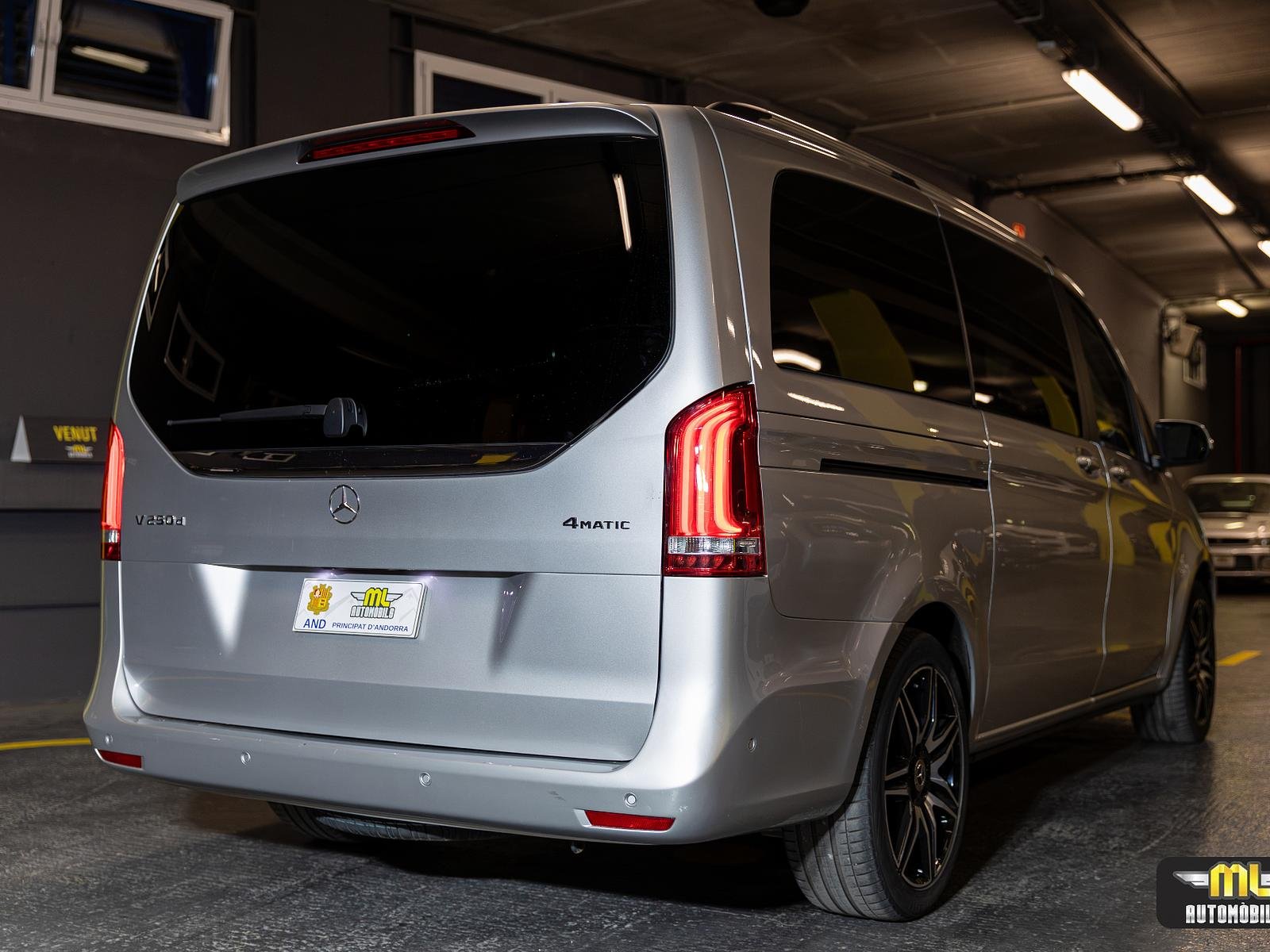 Mercedes-Benz V-Class