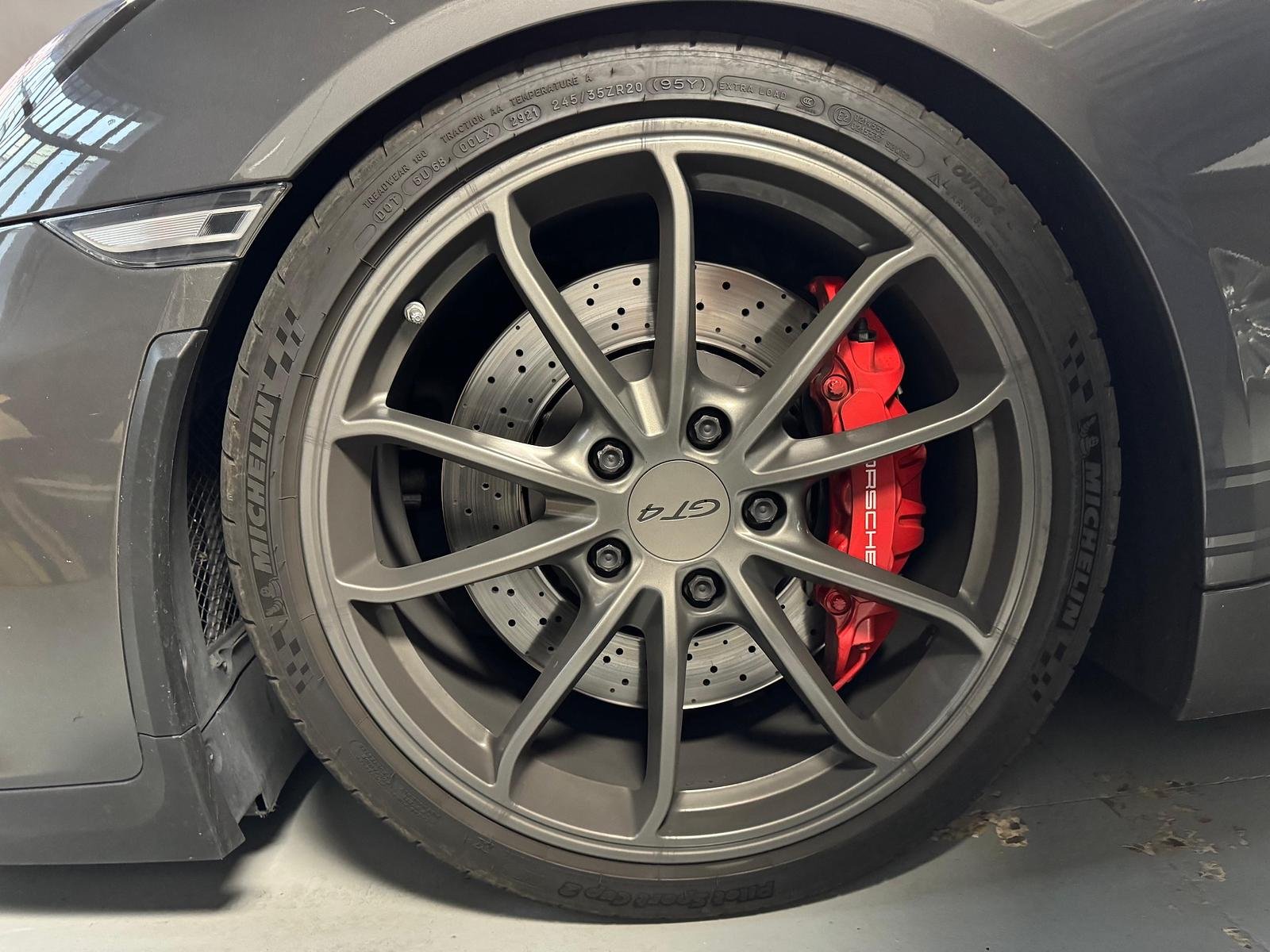 Porsche Cayman Gt4