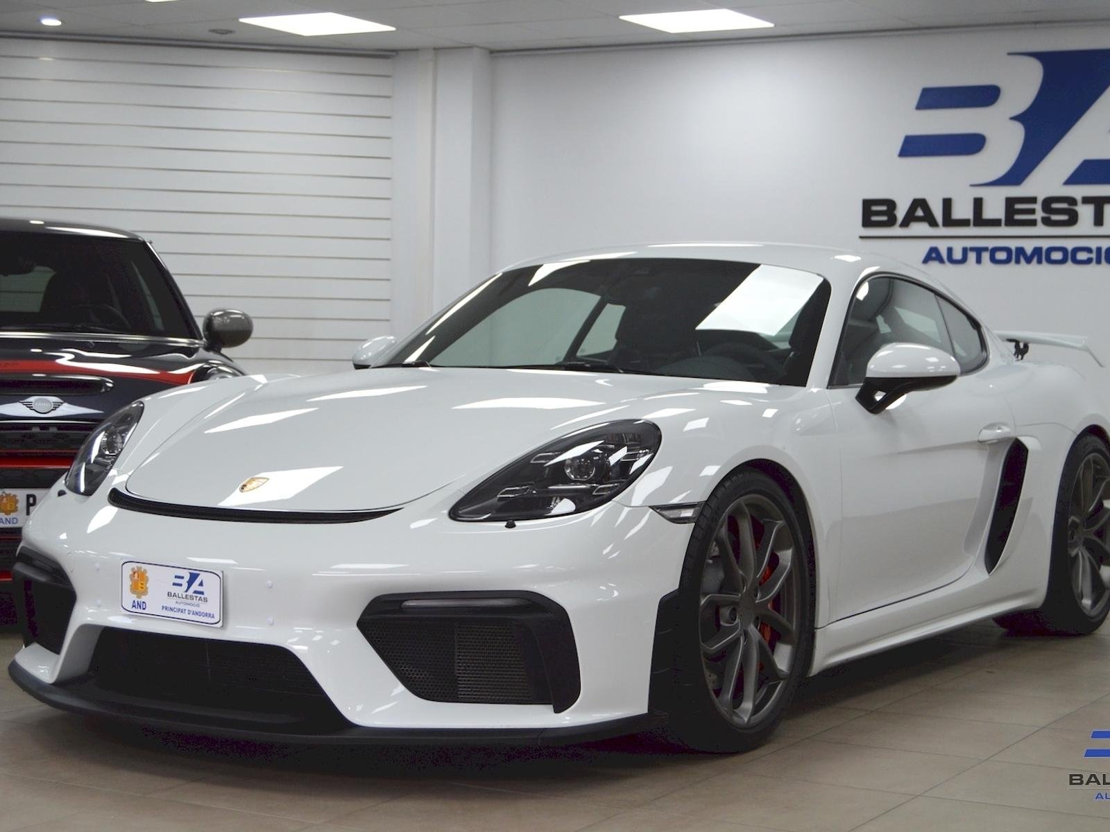 Porsche Cayman Gt4