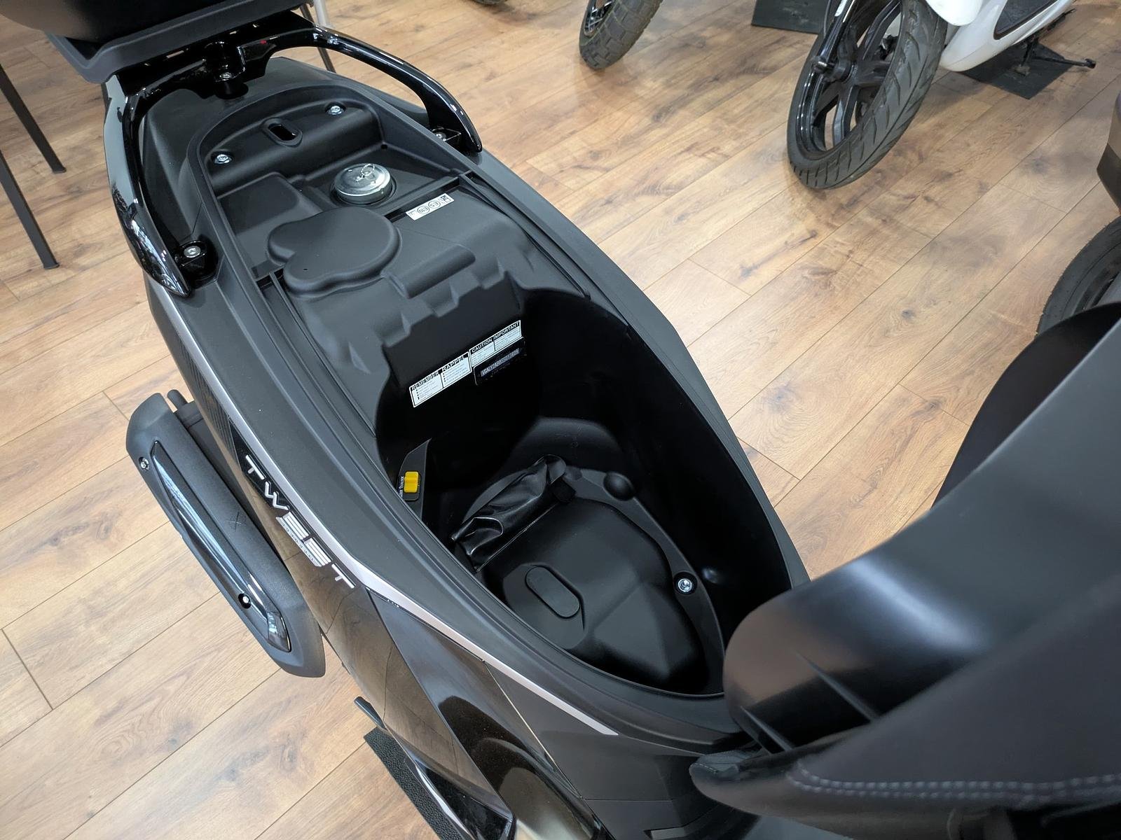 Peugeot Tweet 125