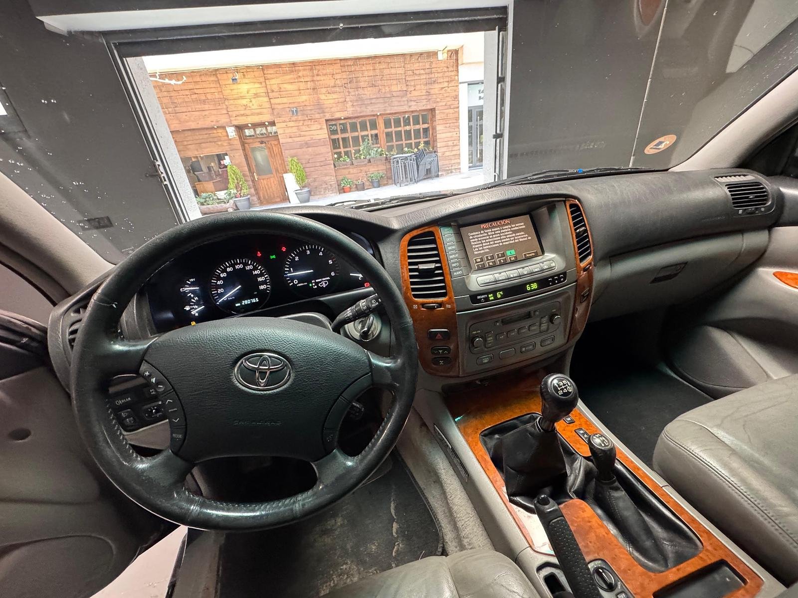 Toyota Land Cruiser