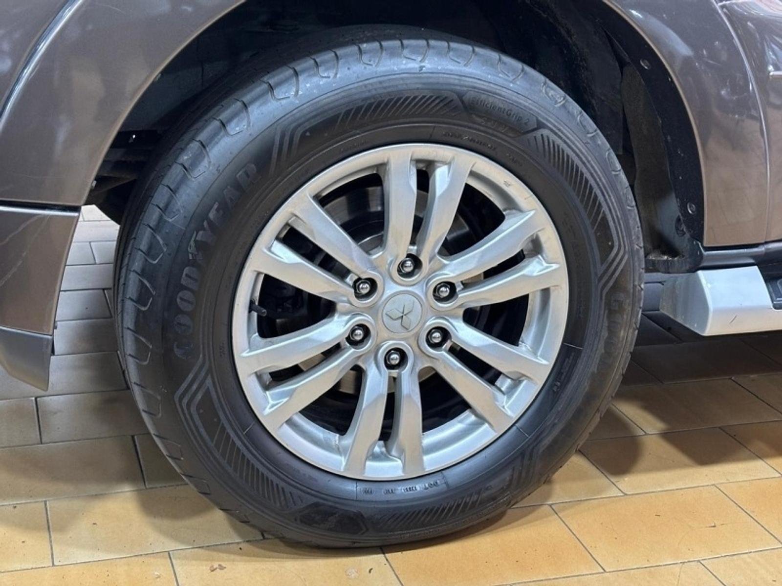 Mitsubishi Montero