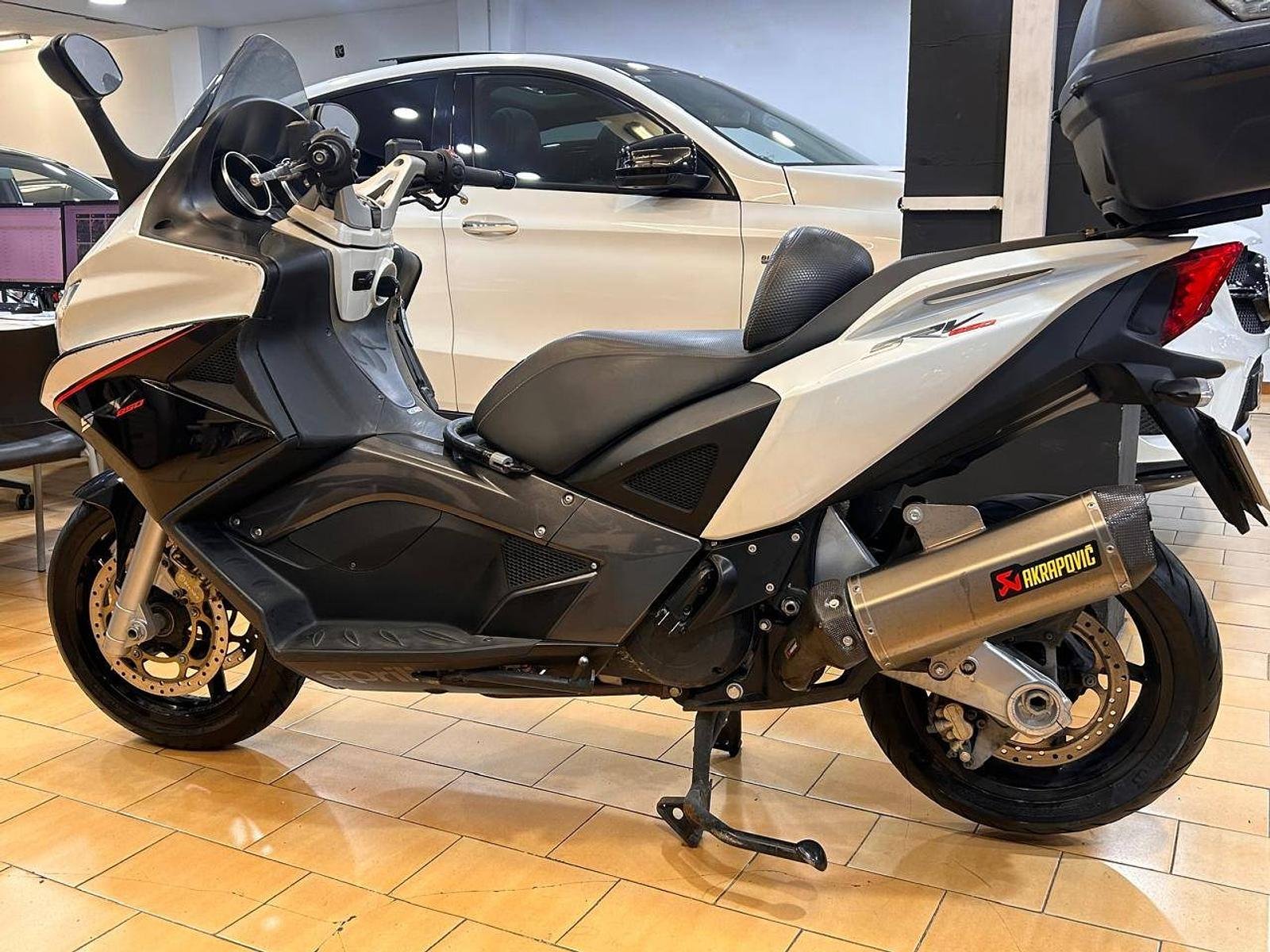 Aprilia SRV 850