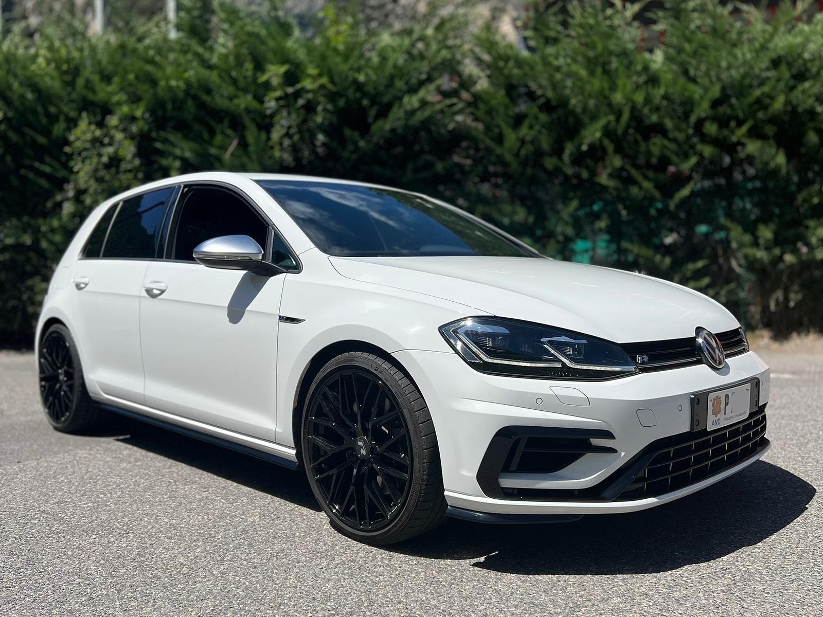 Volkswagen Golf R
