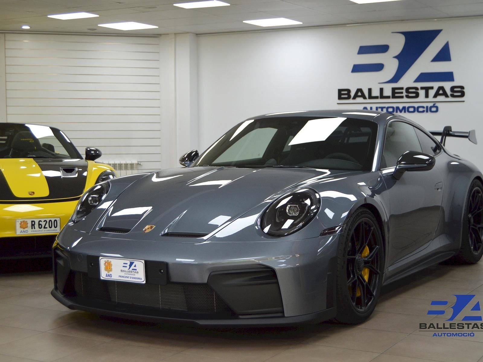 Porsche 911