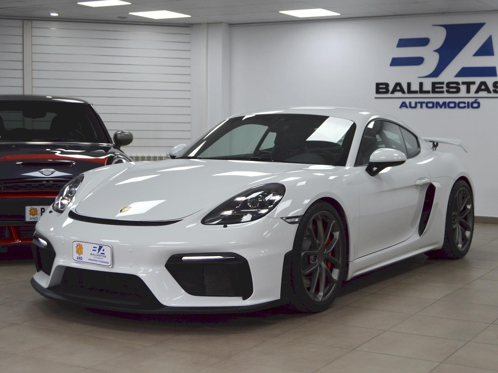Porsche Cayman Gt4