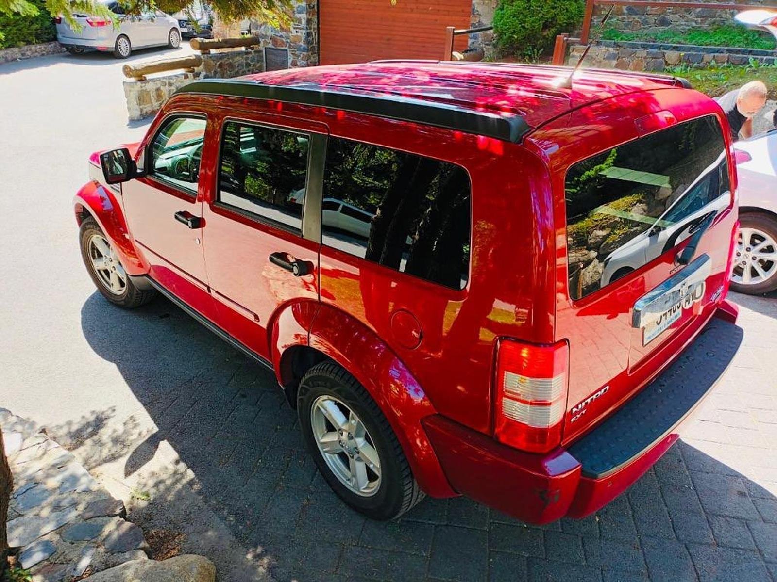 Dodge Nitro