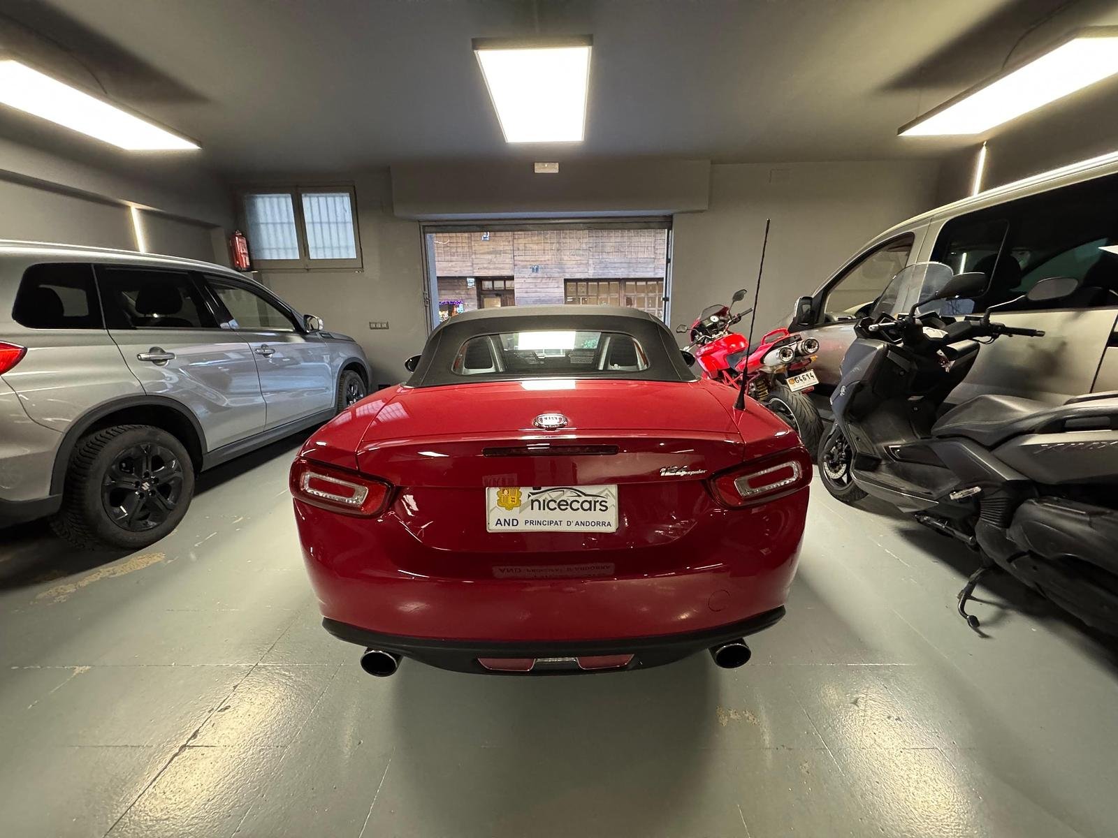 Fiat 124 Spider