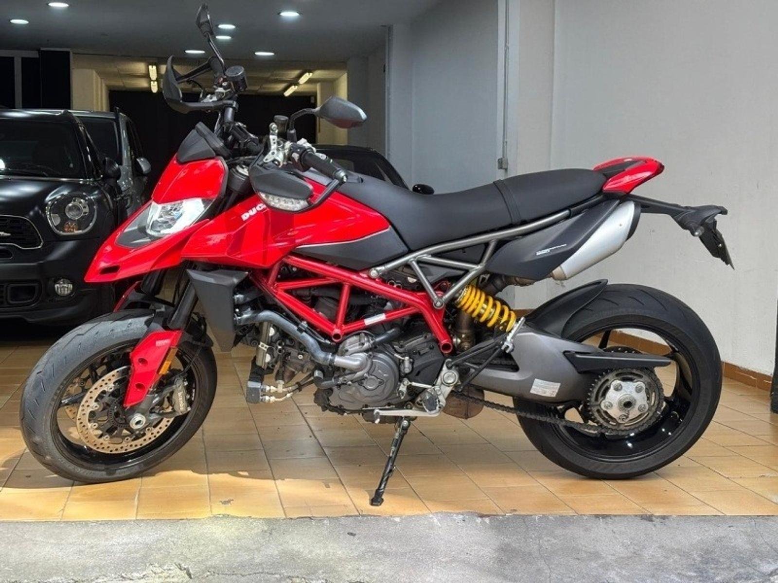 Ducati Hypermotard 950