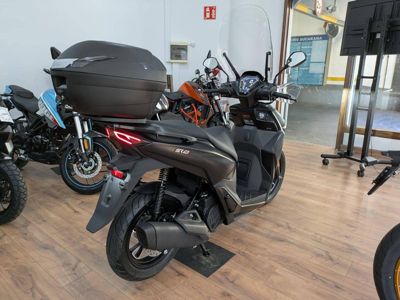Voge SR16