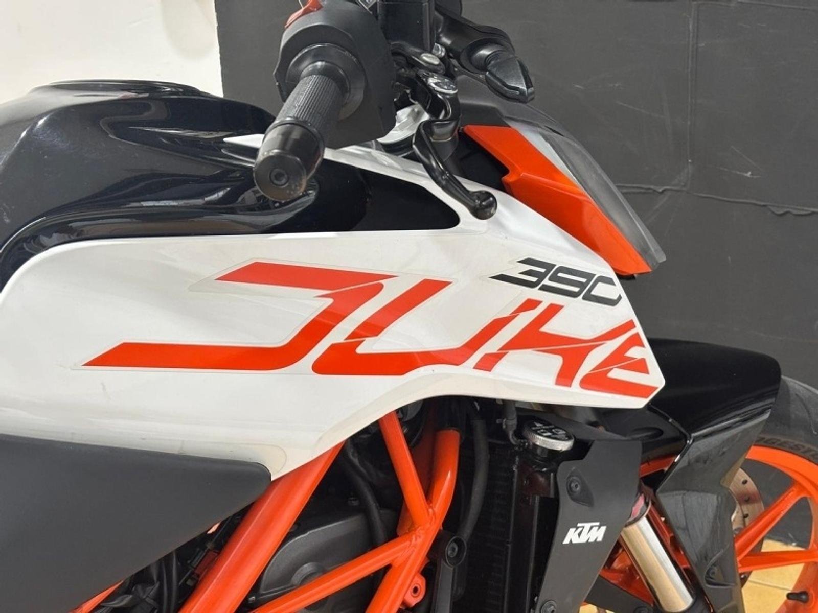 KTM 390 Duke