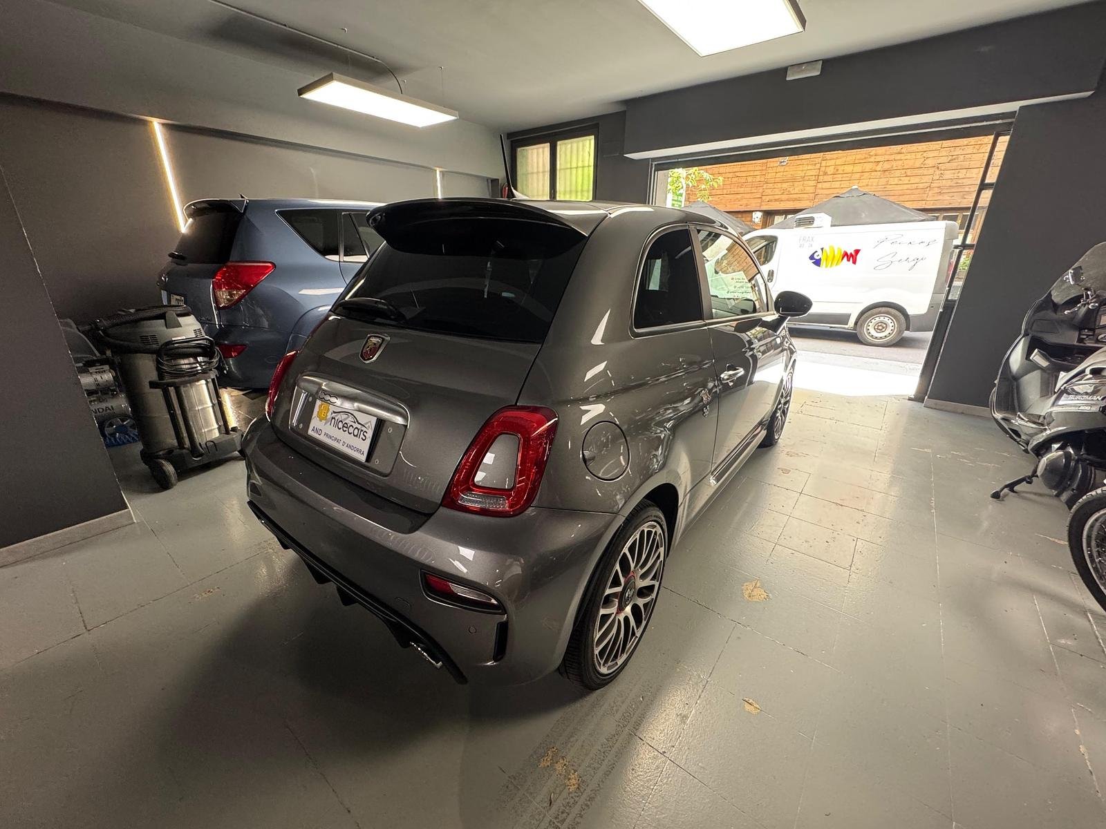 Abarth 595