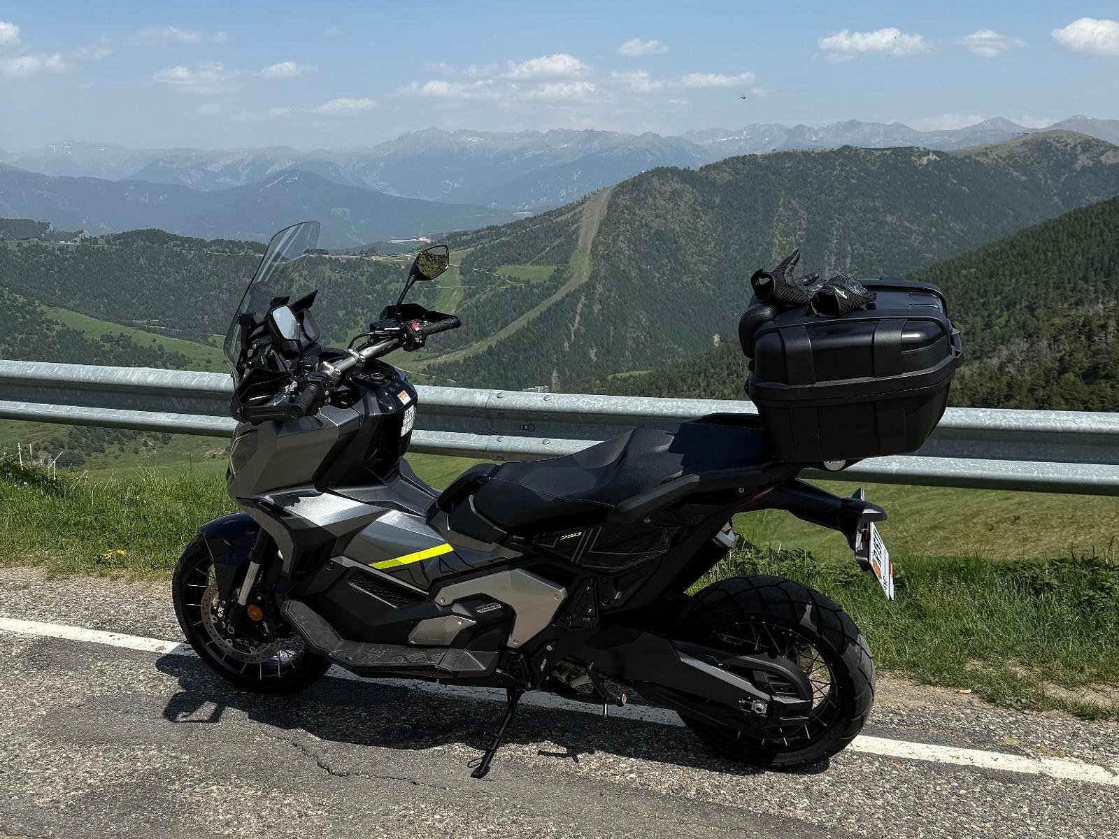 Honda ADV 750