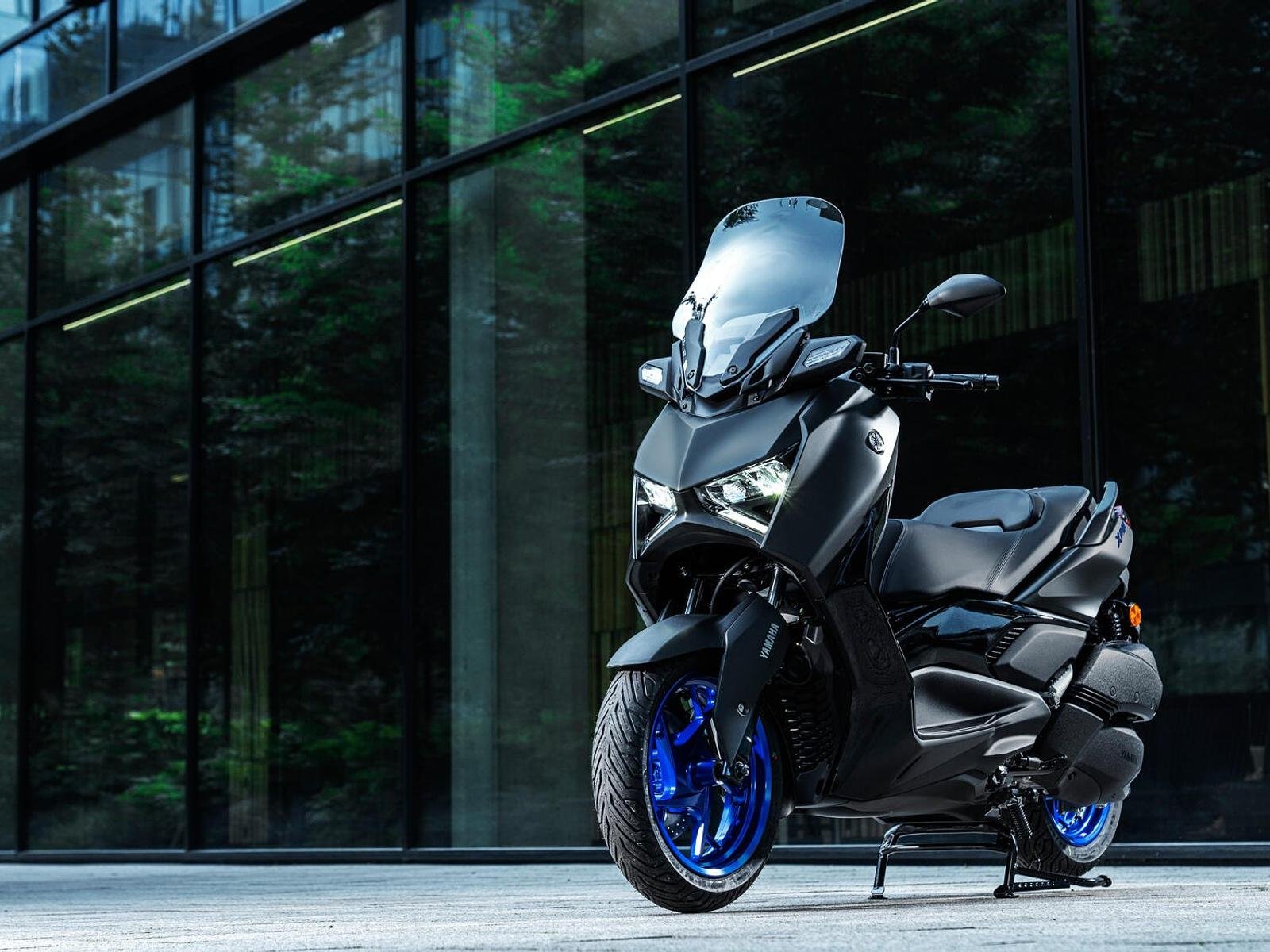 Yamaha X-MAX 125