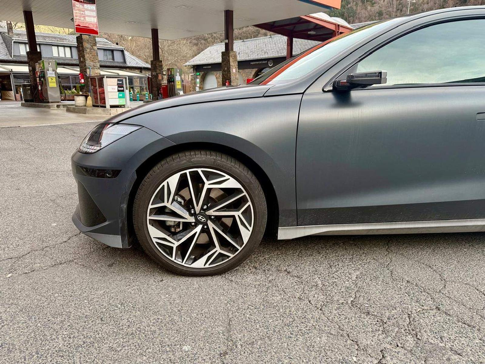 Hyundai Ioniq 6