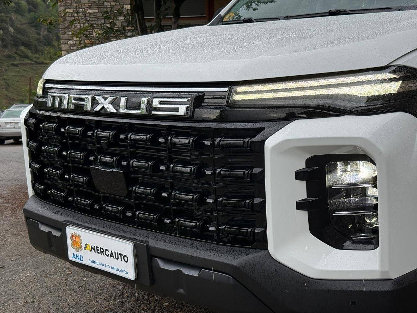 Maxus T70