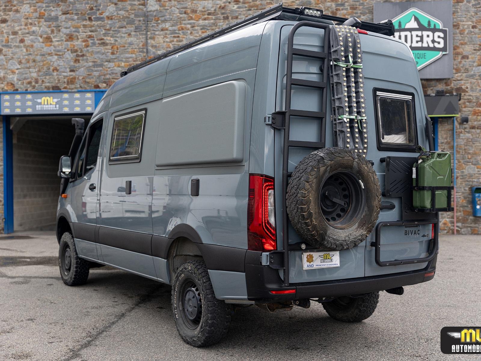 Mercedes-Benz Sprinter