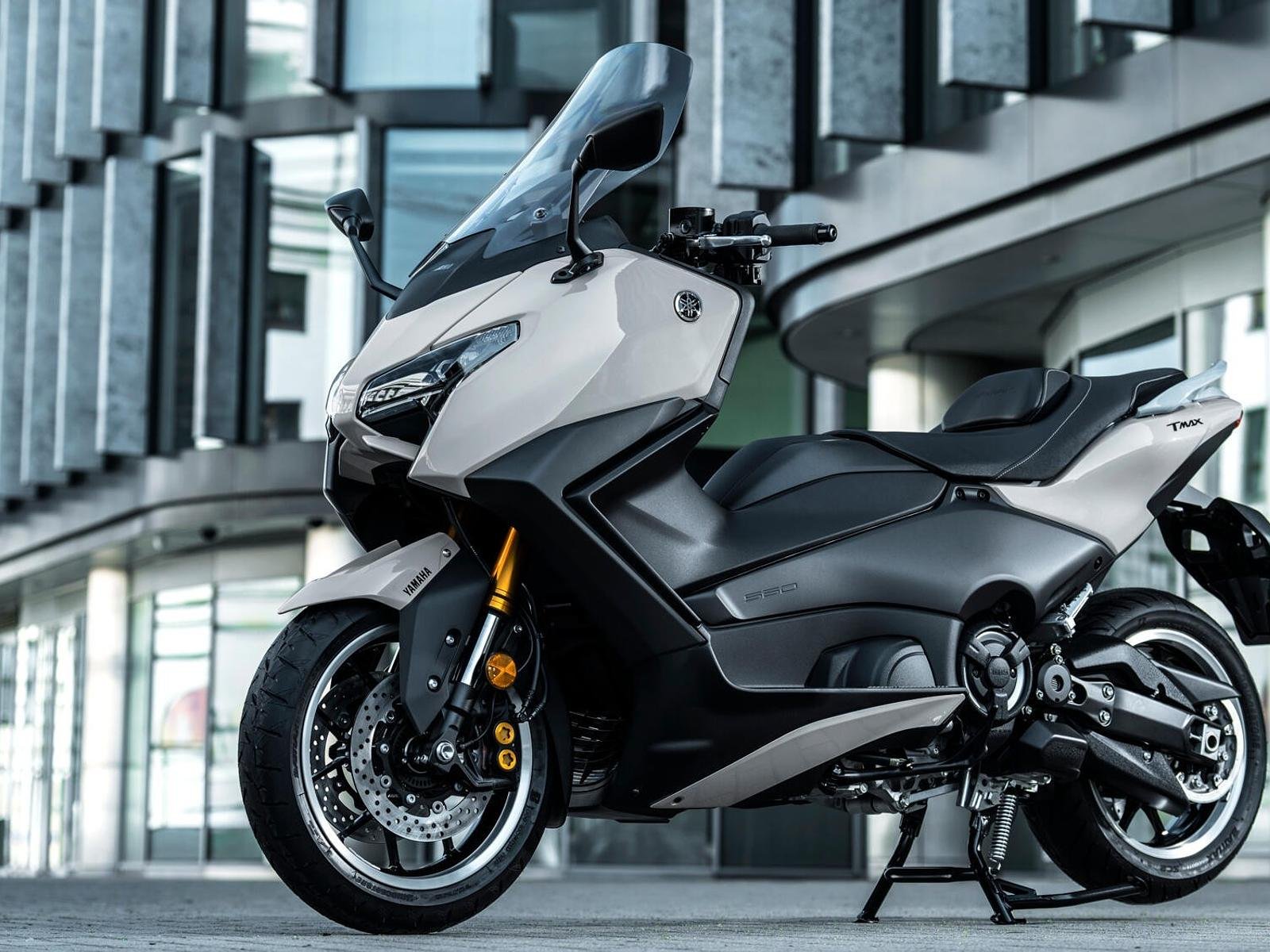 Yamaha TMAX Tech Max