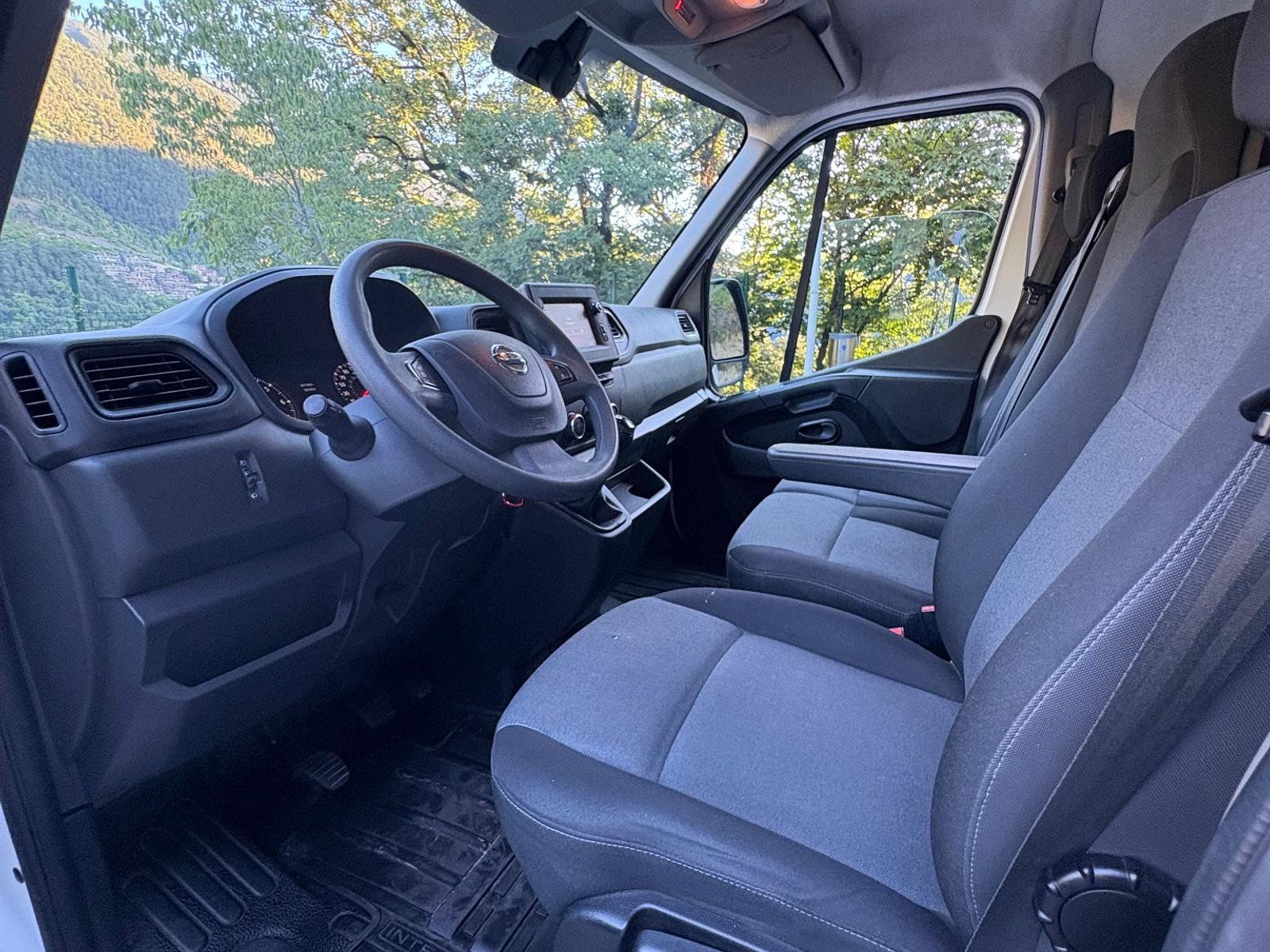 Nissan Interstar