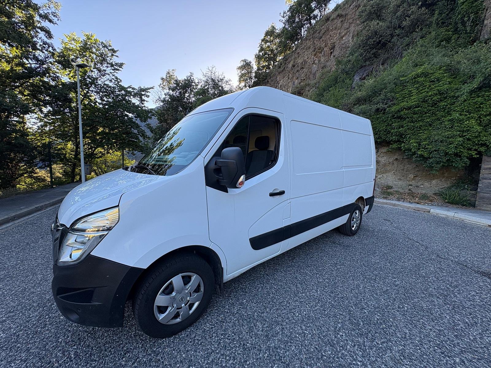 Nissan Interstar
